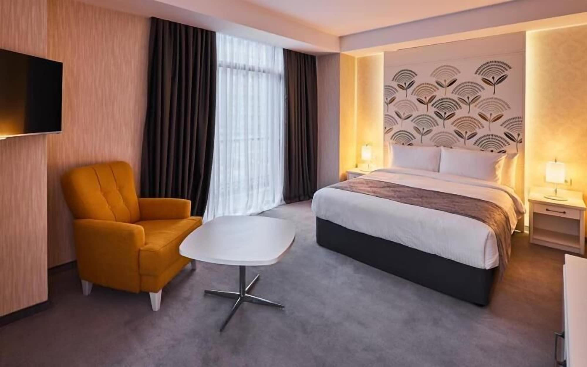 Gallery Palace Hotel Тбілісі Екстер'єр фото