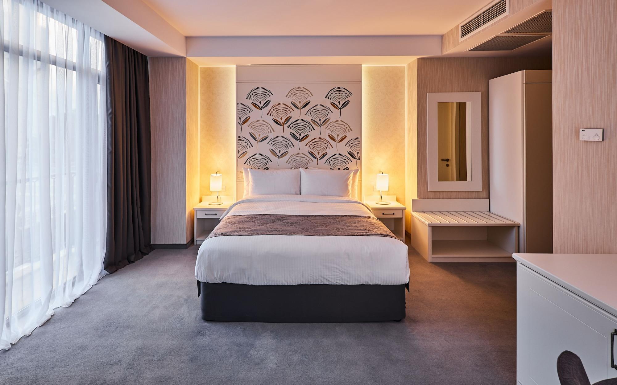 Gallery Palace Hotel Тбілісі Екстер'єр фото