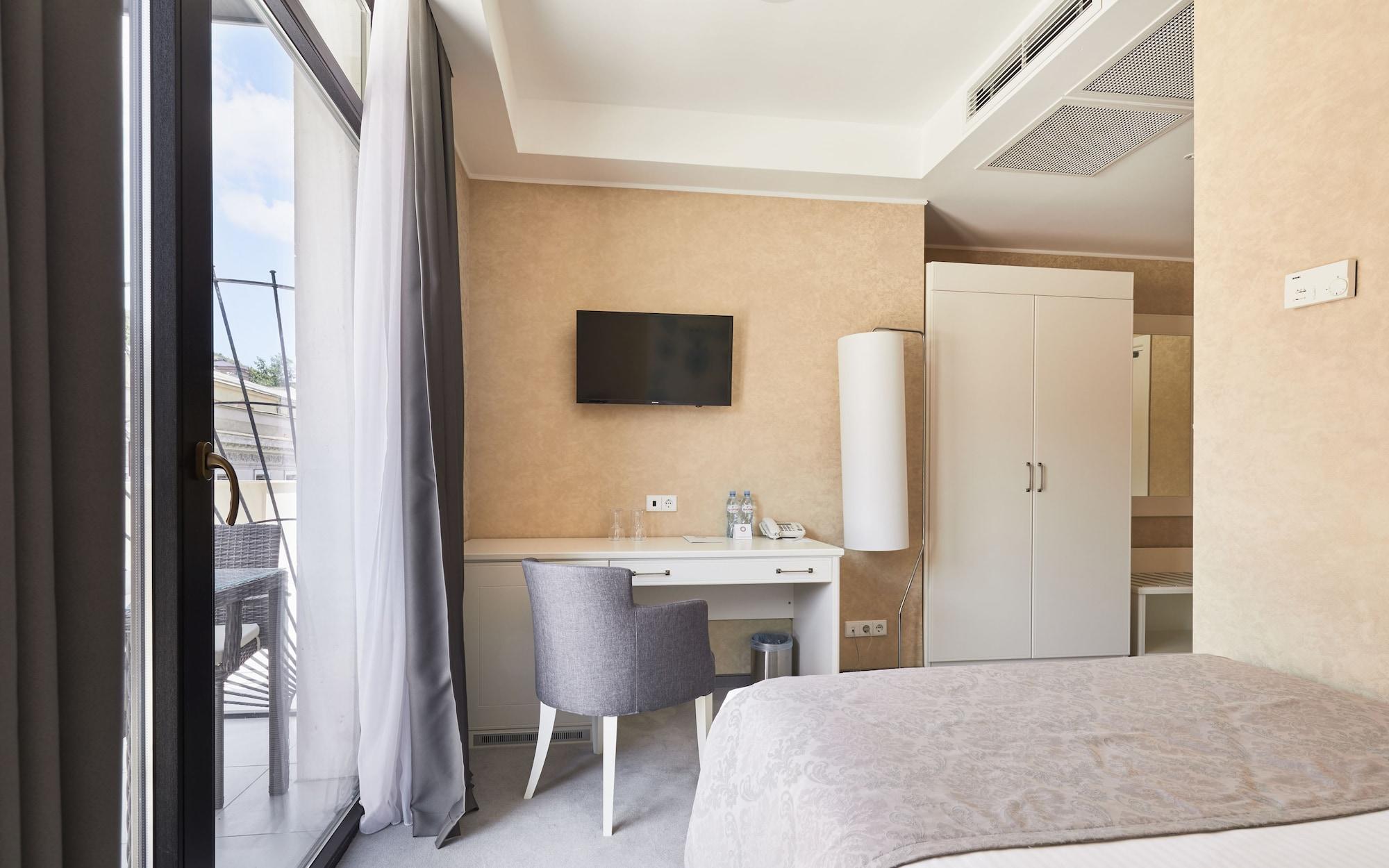 Gallery Palace Hotel Тбілісі Екстер'єр фото