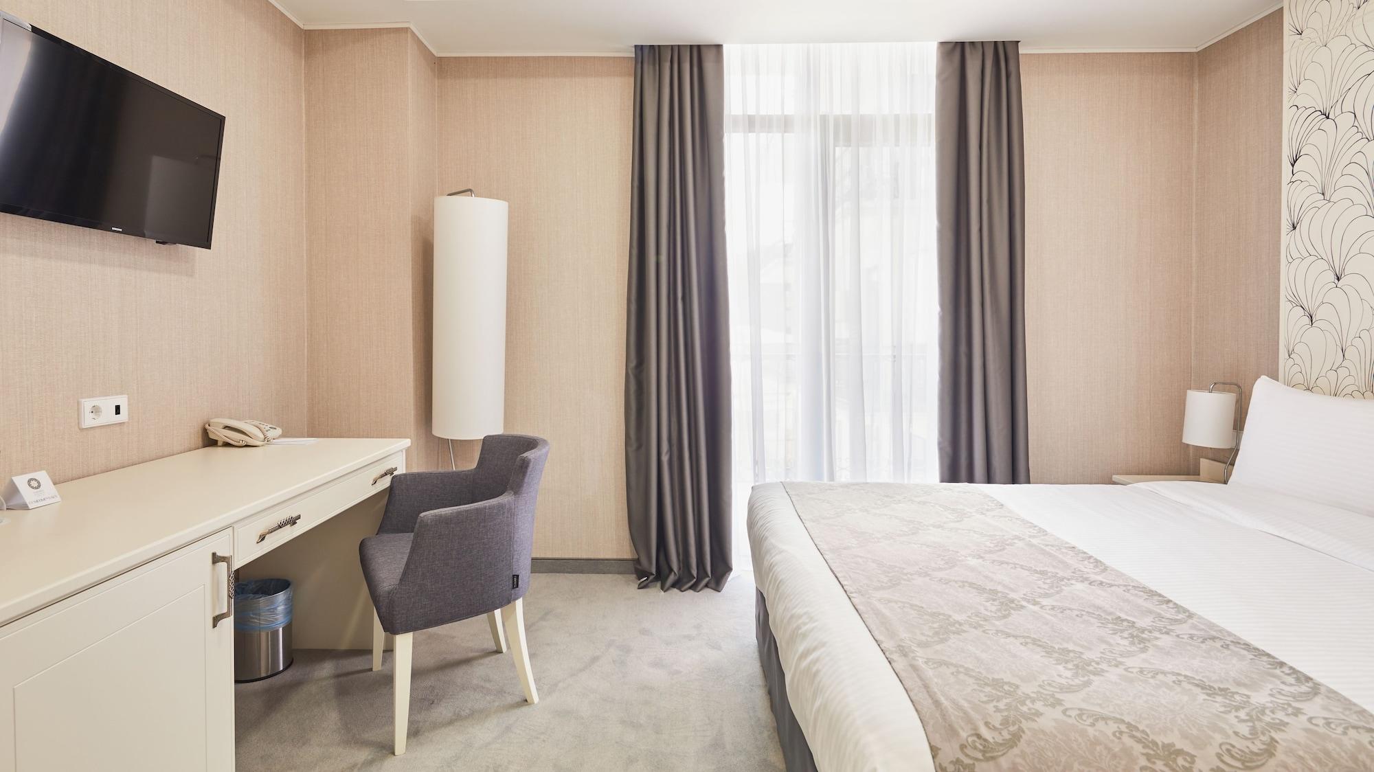 Gallery Palace Hotel Тбілісі Екстер'єр фото