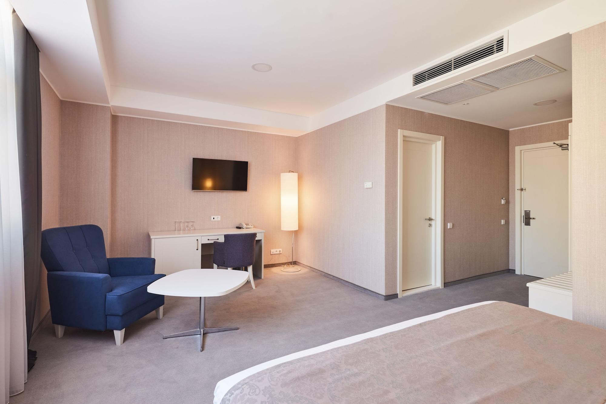 Gallery Palace Hotel Тбілісі Екстер'єр фото